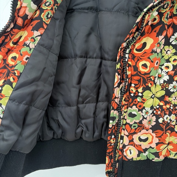 Floral Women's Vest - Picture 3 of 4